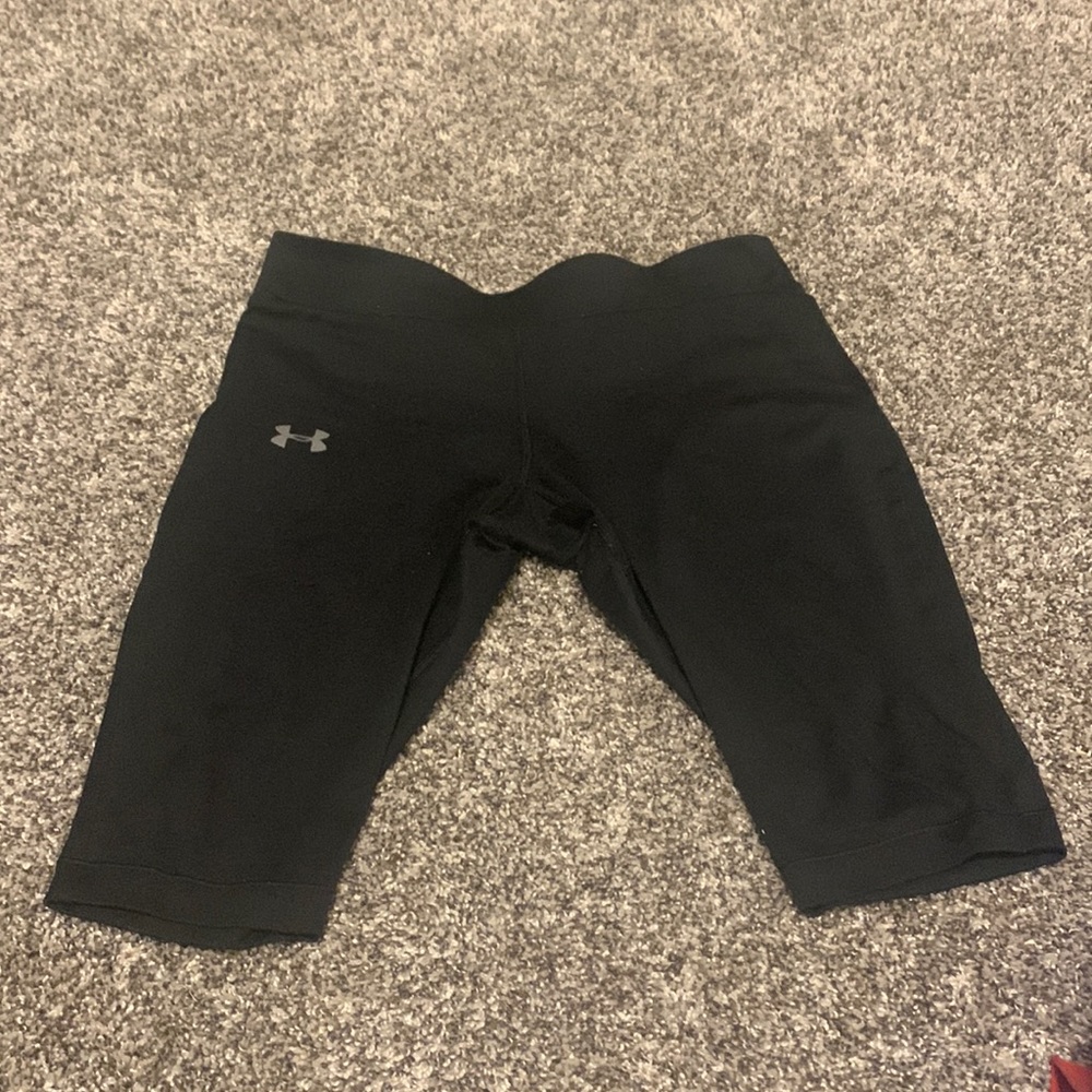 Under armor biker shorts with gray inside band